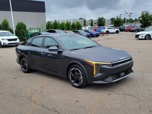Used 2025 Kia K4 EX FWD image 31