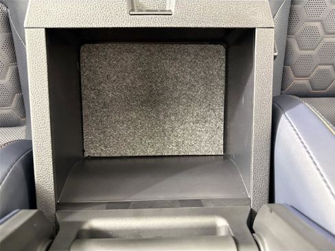 Certified 2025 Toyota 4Runner 4WD image 34