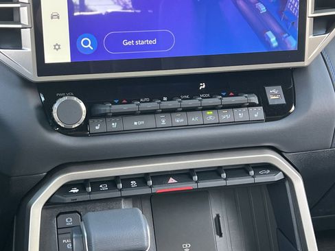 New 2026 Toyota Tundra Platinum AWD/4WD image 17
