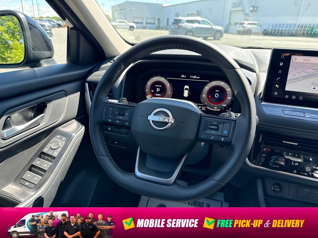 Used 2026 Nissan Rogue SL AWD/4WD image 15