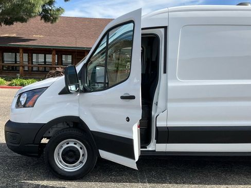 New 2026 Ford Transit 250 148 Medium Roof w/ Load Area Protection Package image 44