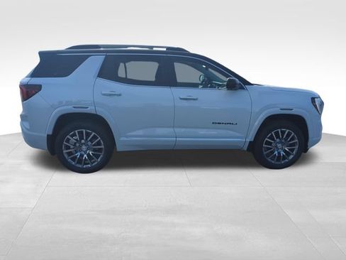 New 2026 GMC Terrain Denali w/ LPO, Black Badging Package AWD/4WD image 6