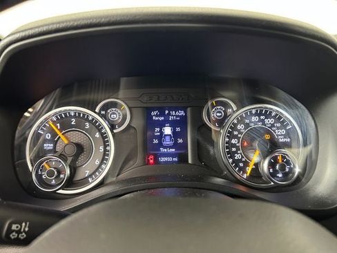 Used 2021 RAM 1500 Big Horn AWD/4WD image 18