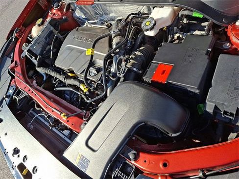 Certified 2024 Chevrolet Trax RS w/ Sunroof Package image 29