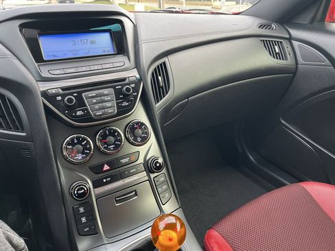 Used 2013 Hyundai Genesis 2.0T image 32