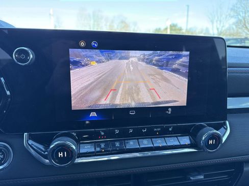 Used 2023 Chevrolet Colorado Z71 w/ Z71 Convenience Package 2 image 20