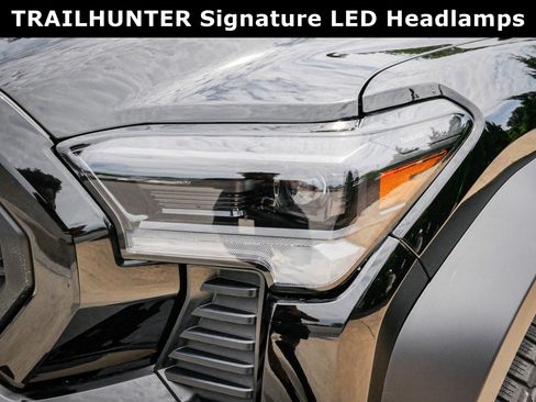 Used 2024 Toyota Tacoma 4x4 Double Cab Hybrid image 6