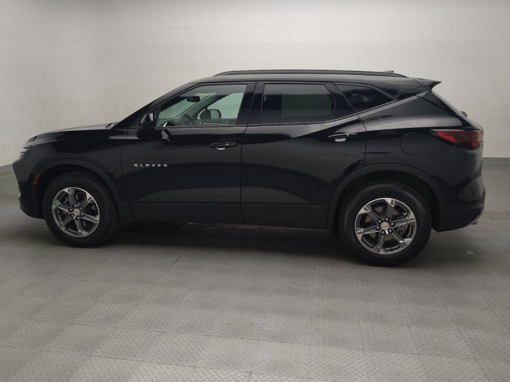 Used 2024 Chevrolet Blazer LT w/ Convenience Package FWD image 3