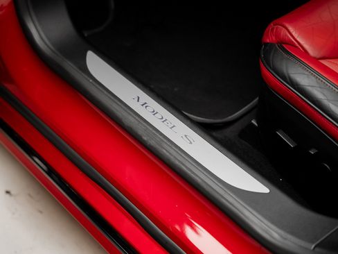 Used 2021 Tesla Model S Performance image 52