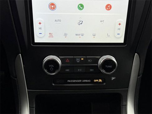 Certified 2024 Ford Edge SEL w/ Convenience Package image 11