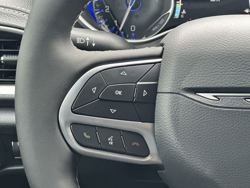 New 2027 Chrysler Pacifica Select FWD image 29