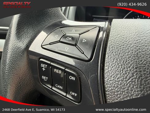 Used 2017 Ford Explorer XLT w/ Equipment Group 201A AWD/4WD image 19