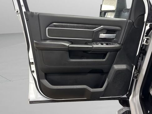 Used 2024 RAM 2500 Big Horn image 6