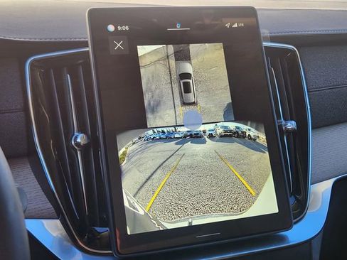 New 2026 Volvo XC90 T8 Plus image 21