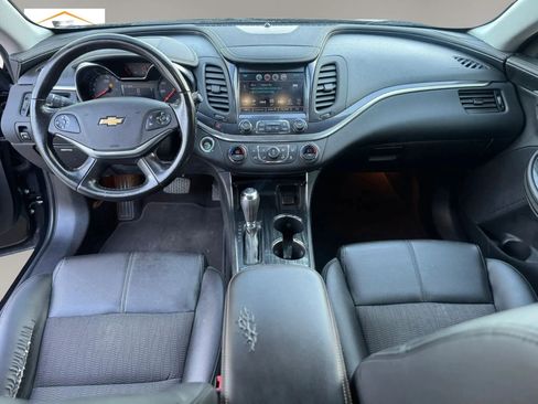 Used 2018 Chevrolet Impala LT FWD image 21