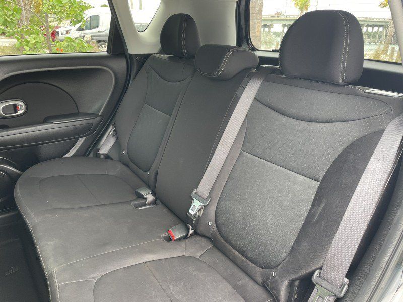 Used 2018 Kia Soul FWD image 11