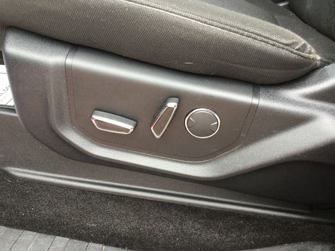 Used 2018 Ford F150 XLT w/ Equipment Group 302A Luxury image 8