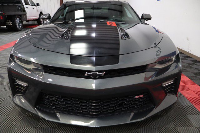 Used 2018 Chevrolet Camaro SS RWD image 16