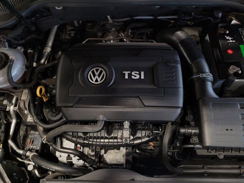 Used 2018 Volkswagen Golf SE FWD image 30