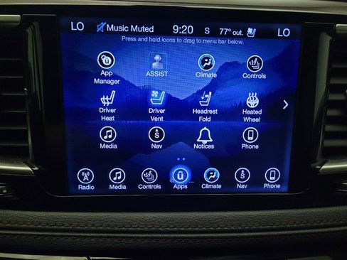Used 2017 Chrysler Pacifica Limited w/ UConnect Theater Package FWD image 25