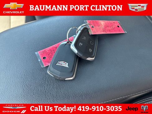 Used 2022 Cadillac XT5 Premium Luxury w/ Technology Package AWD/4WD image 29