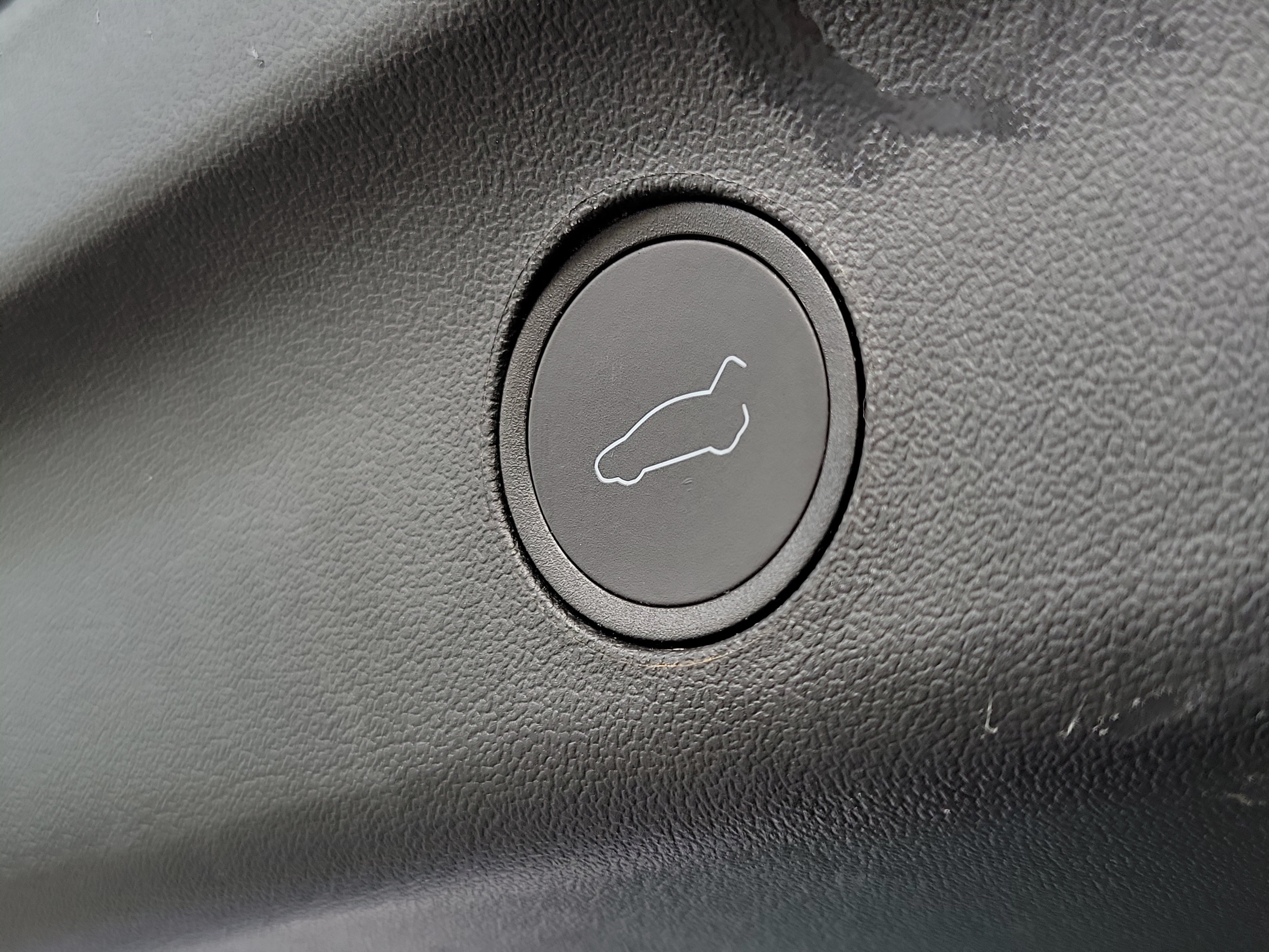 Used 2023 Tesla Model Y Long Range AWD/4WD image 8