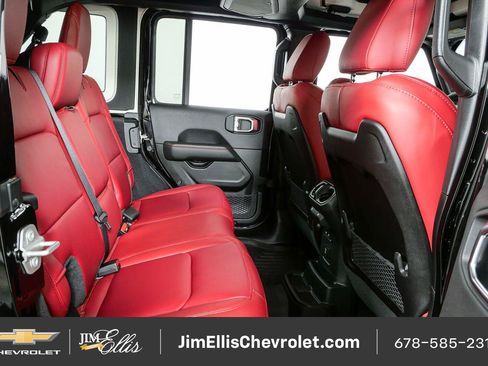 Used 2024 Jeep Wrangler Unlimited Rubicon 392 AWD/4WD image 21