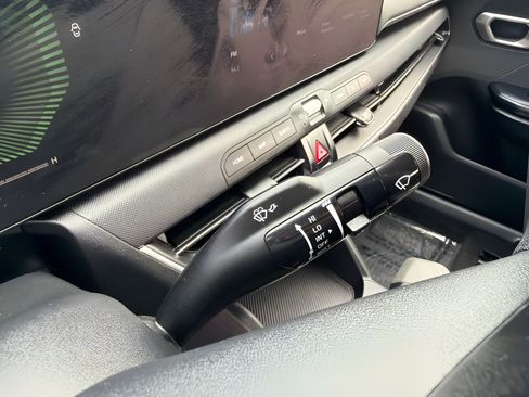 Used 2025 Kia K4 FWD image 46