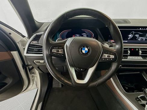 Used 2022 BMW X5 xDrive40i w/ Premium Package image 11