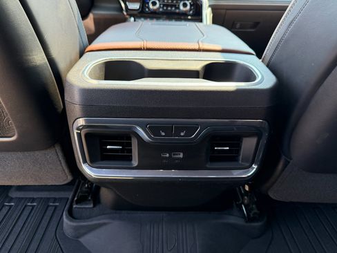 Used 2024 GMC Sierra 3500 Denali Ultimate AWD/4WD image 32