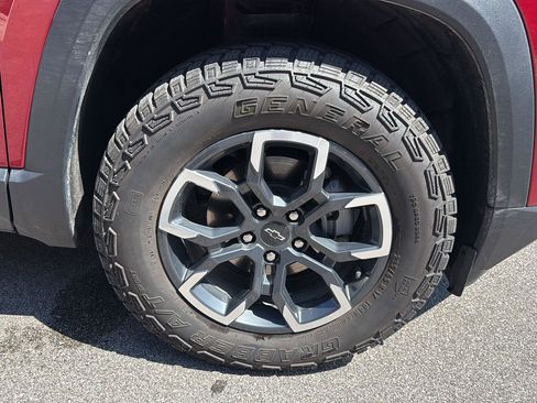 Used 2025 Chevrolet Equinox ACTIV AWD/4WD image 14