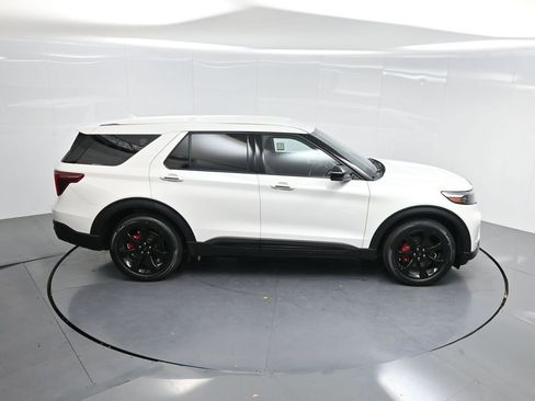 Used 2022 Ford Explorer ST w/ ST Street Pack image 45