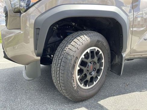 New 2026 Toyota Tacoma TRD Off-Road AWD/4WD image 10