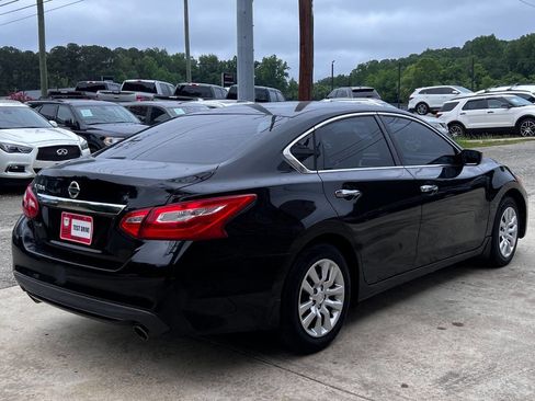Used 2017 Nissan Altima 2.5 S w/ Power Driver Seat Package FWD image 6