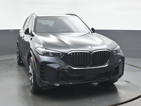 Used 2024 BMW X5 xDrive40i w/ M Sport Package AWD/4WD image 8