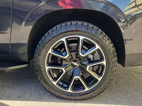 Used 2023 Chevrolet Suburban RST w/ Luxury Package image 33