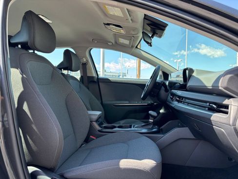 Used 2025 Kia K4 FWD image 35