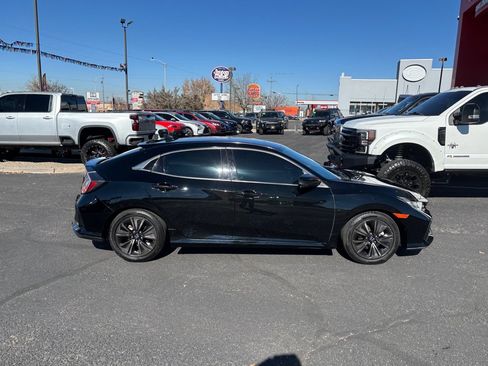 Used 2018 Honda Civic EX image 3
