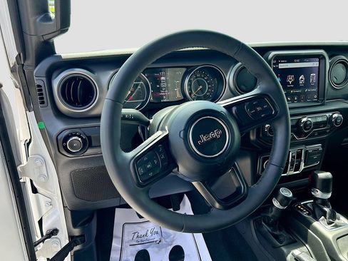 Used 2023 Jeep Wrangler Unlimited Sport AWD/4WD image 9