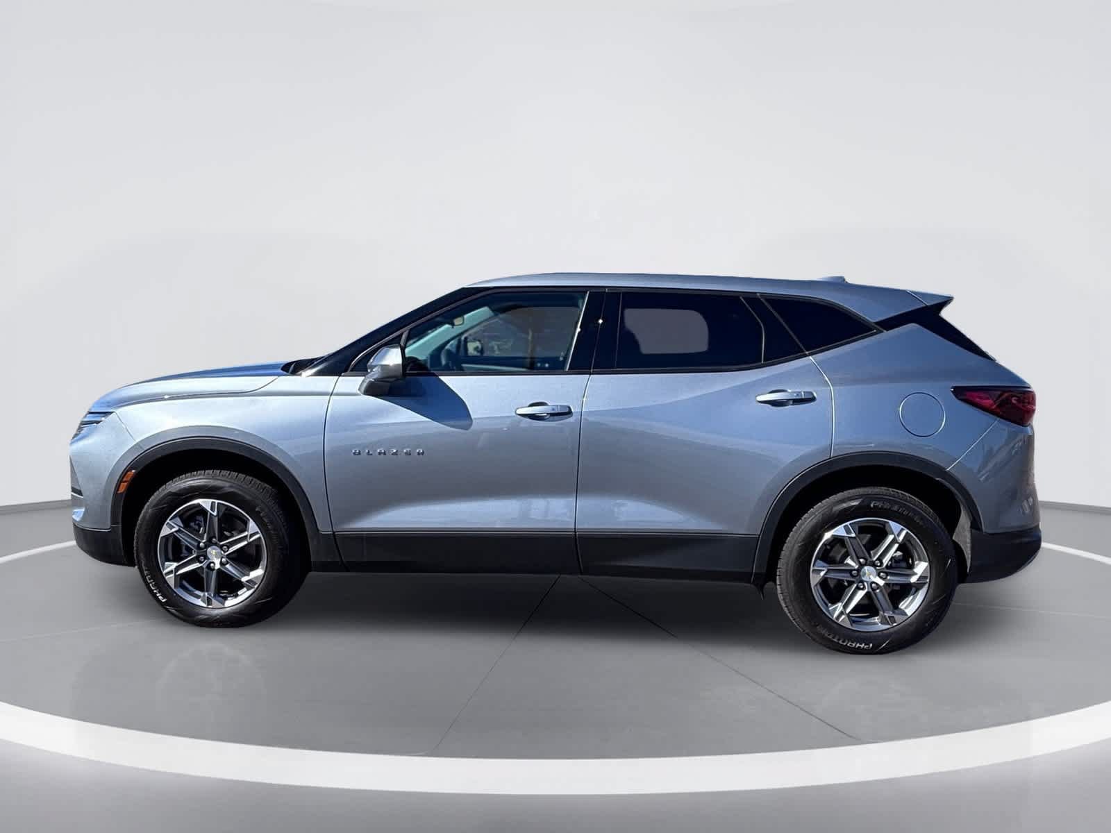 Used 2023 Chevrolet Blazer LT w/ LPO, Cargo Package AWD/4WD image 4