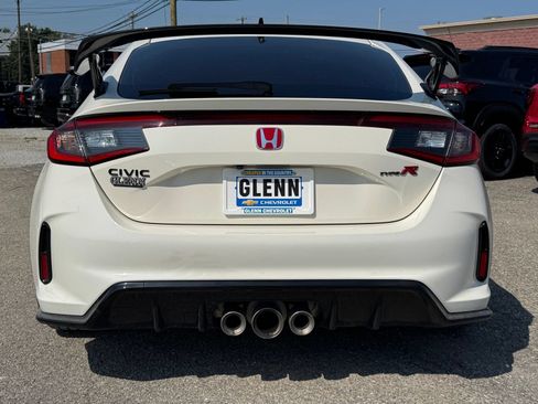 Used 2023 Honda Civic Type R image 5