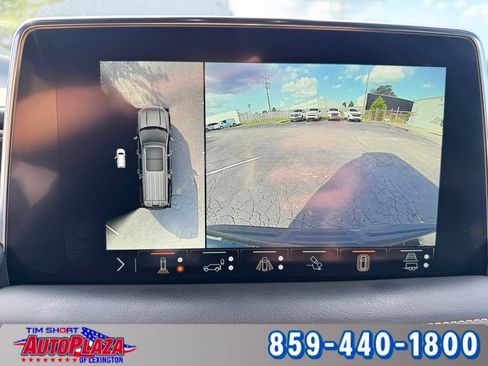 Used 2024 GMC Yukon XL AT4 w/ AT4 Premium Plus Package AWD/4WD image 29