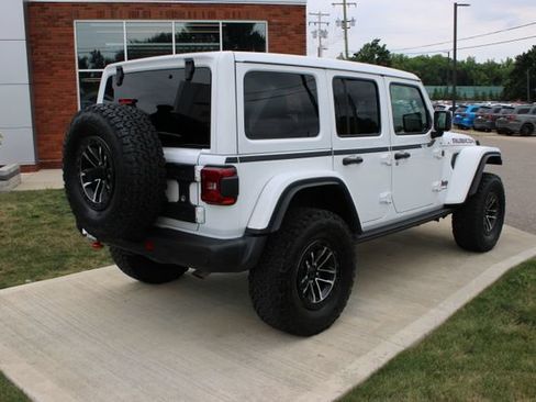 Used 2025 Jeep Wrangler Unlimited Rubicon AWD/4WD image 37