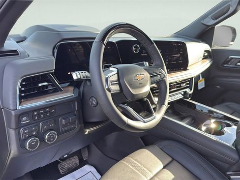 Used 2026 Chevrolet Suburban High Country w/ Sun And Tow Package image 23