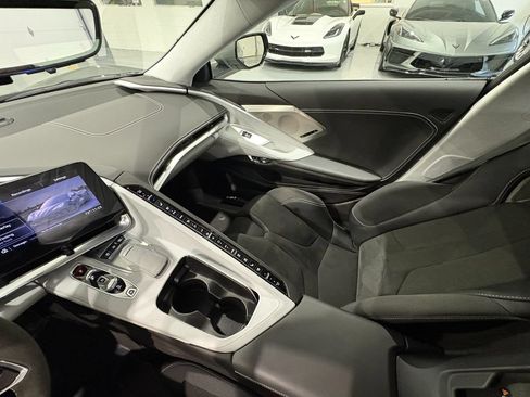 Used 2023 Chevrolet Corvette Stingray Premium Cpe w/ Battery Protection Package RWD image 36