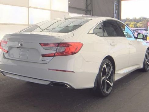 Used 2018 Honda Accord Sport image 3