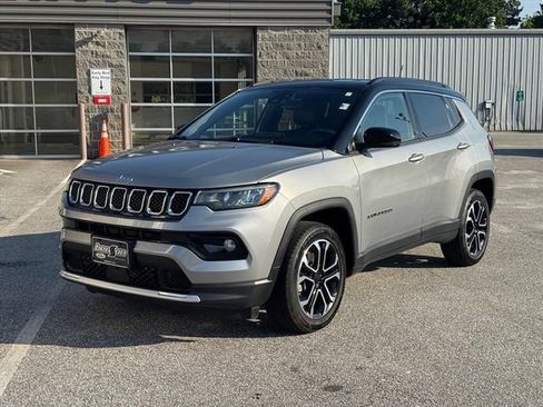 Used 2023 Jeep Compass Limited AWD/4WD image 7