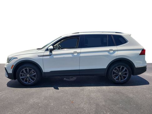 Used 2023 Volkswagen Tiguan SE FWD image 5