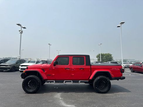 Used 2022 Jeep Gladiator Sport AWD/4WD image 6