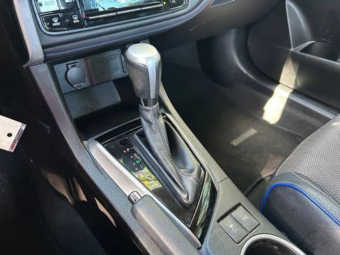 Used 2018 Toyota Corolla SE FWD image 27